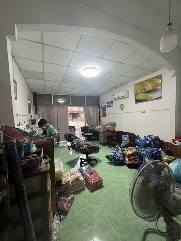 ขาย ทาวน์เฮ้าส์ เอเซียโฮมทาวน์2 บางกรวย-ไทรน้อย บ้านติดถนนเมน อยู่โซนด้านหน้าหมู่บ้าน สะดวกมาก ทำเลดี