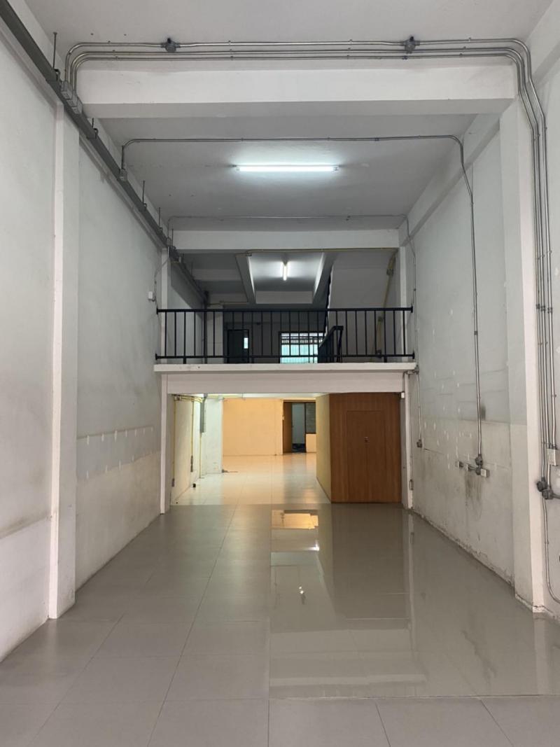 ขายอาคารพาณิชย์ ใจกลางเมืองเชียงใหม่ รวมโอน LH-SW000705