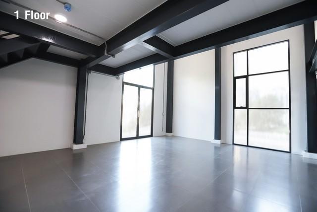 ให้เช่าโกดังพร้อมโฮมออฟฟิศ ย่านเลียบด่วน ลาดพร้าว ทาวน์อินทาวน์ ใกล้เลียบด่วนเอกมัย-รามอินทรา