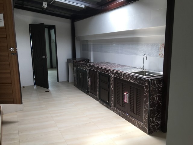 ให้เช่าบ้านเดี่ยวย่านโชคชัย4ซอย76 ลาดพร้าว ใกล้MRTโชคชัย4 ลาดพร้าววังหิน เลียบด่วน