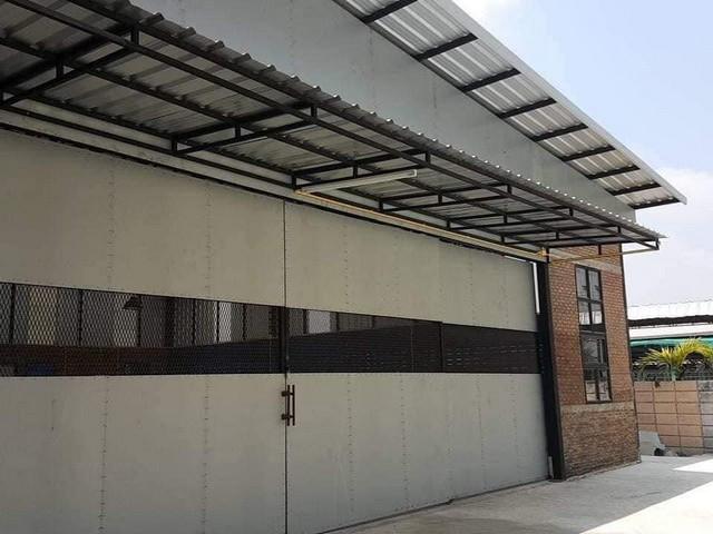 EPL-WH0611 ให้เช่าโกดัง ใกล้แยกลำสาลี ซอยรามคำแหง 99  ขนาด  450 ตารางเมตร มี office ที่จอดรถ 3 คัน รถ 6 ล้อเข้าได้ ทำเลดี 