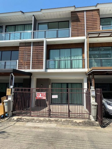 Contact: 062-9434025Line ID : 062-0481866ขายบ้านทาวน์โฮม โครงการศุภาลัย พรีโม่ ตรงแยกสี่แยกแอร์พอร์ต เดินทางสะดวก บ้านใหม่มาก ไม่เคยเข้าอยู่        ราคา 3.9 ล้านบาททาวน์โฮม 3 ชั้น  หน้ากว้าง 5 เมตรพื้นที่ใช้สอย 177 ตร.ม. เนื้อที่  20 ตร.วา - 3 ห้องนอน  - 3 ห้องน้ำ - 2 ที่จอดรถ  สถานที่ใกล้เคียง- ใกล้เซนทรัลแอร์พอร์ต  - ใกล้สนามบิน - ใกล้โรงพยาบาลสวนดอก- โรงพยาบาลเชียงใหม่ราม Contact: 062-9434025Line ID : 062-0481866นัดดู/จอง แอดไลน์ h