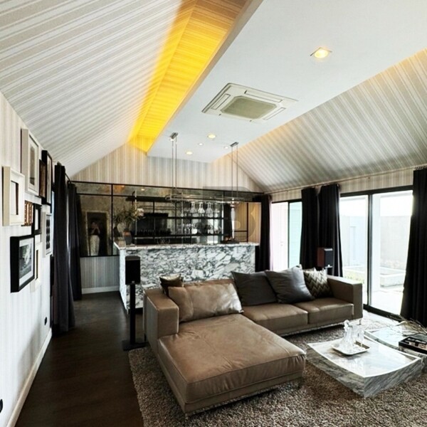 Private Nirvana Residence East 70.20 ตรว. หลังCDCขายบ้านเดี่ยวใหม่ 3ชั้น แปลงมุม มี  3ห้องนอน  3ห้องน้ำสถานที่ตั้ง : ซ.โยธินพัฒนา 11 แยก 7 ถ.ประดิษฐ์มนูธรรม แขวงคลองจั่น เขตบางกะปิ จ.กรุงเทพฯhttps://maps.app.goo.gl/PQnwcVyNEaW59Gms6?g_st=ilราคา 32,000,000 บาท (ราคานี้หาไม่ได้อีกแล้ว ในสิ่งที่ได้เกินคุ้ม)..รายละเอียดบ้าน..– บ้านเดี่ยว 3 ชั้น– ขนาดเนื้อที่ 70.2 ตรว.– พื้นที่ใช้สอย 550 ตรม.– บ้านหันทิศเหนือ– 3 ห้องนอน 4 ห้องน้ำ– 1 ห้องพระ บิ้ว