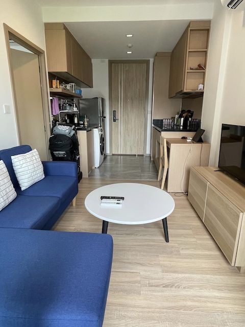 Kawa Haus Sukhumvit 77 is private, clean, peaceful, 5th floor, BTS On Nut.***Service for selling/renting houses, condos and giving advice. If interested, contact at any time***Interested in additional details or pictures or making an appointment to see the room?Contact Ekachai (Aui)T. 089-799-5598Line ID: @auiauiaui001 (add @ in front)Room type: 1 bedroom, 1 bathroomSize 32.5 sq m., 5th floor, Building AClean room, beautifully decorated, ready to move in.details-------------------------------------------------- ------------Rental price: 18,000 baht per month-------------------------------------------------- ------------*Facilities worth using- Swimming Pool with Jacuzzi- Hot & Cold Jacuzzi- Lounge- Co-Working Space & Co-Kitchen- KAWA Bridge & Bamboo Cabana-------------------------------------------------- ------------*Nearby important places (Based on information from Google Map)- Habito mall : 450 m.- W District : 1.3 km.- Bangkok Prep : 300 m.- Anglo Singapore International School : 
