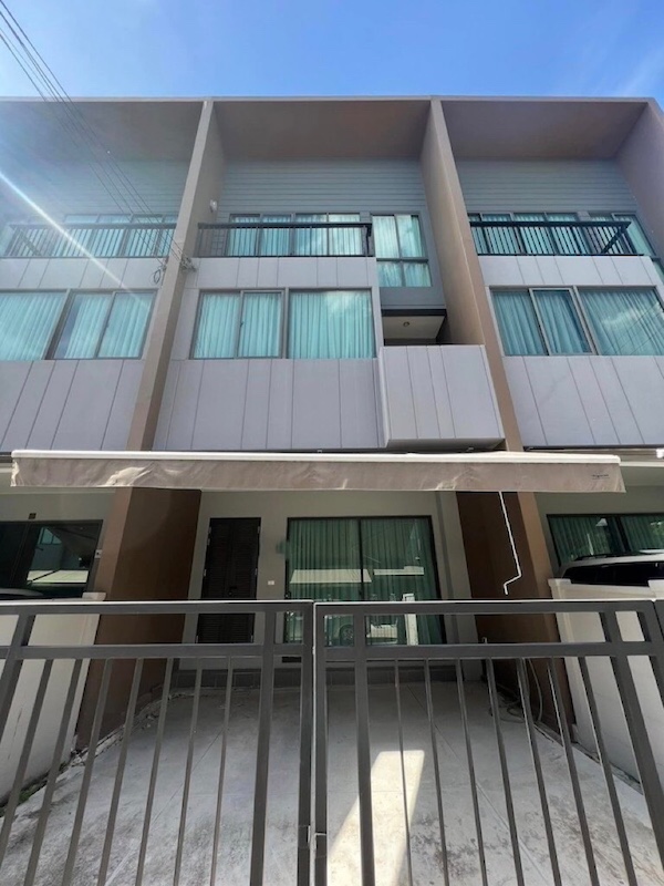 BH2664 ให้เช่า ทาวน์โฮม 3 ชั้น บ้านกลางเมือง พระราม 9-กรุงเทพกรีฑา (ตัดใหม่) Baan Klang Muang Rama 9-New Krungthep Kreetha