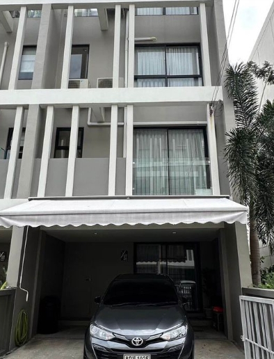 ขายทาวน์โฮม3.5ชั้น โครงการ Thanya Grand  สุขุมวิท 113 ใกล้สถานีรถไฟฟ้า แบริ่ง 