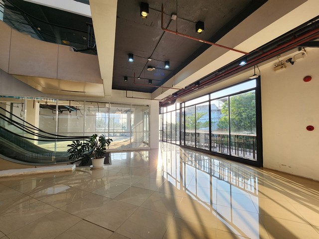 ให้เช่าพื้นที่ 208 ตรม. สาทร-ถนนจันทน์ ทำเลดี เหมาะทำออฟฟิศหรือทำธุรกิจ เช่น เปิดบาร์, อิซากายะ, คลินิกเวชกรรม, คลินิกเสริมความงาม