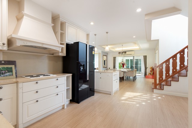 ID :  EA120288 ต้องการขาย บ้าน Q House Avenue พระราม5 4 BEDROOM 4 BATHROOM พ.ท. 0 ไร่ 1 Ngan 95 ตาราง.วา 27500000 บ. ใกล้ ทางด่วนศรีรัช FOR SALE!!