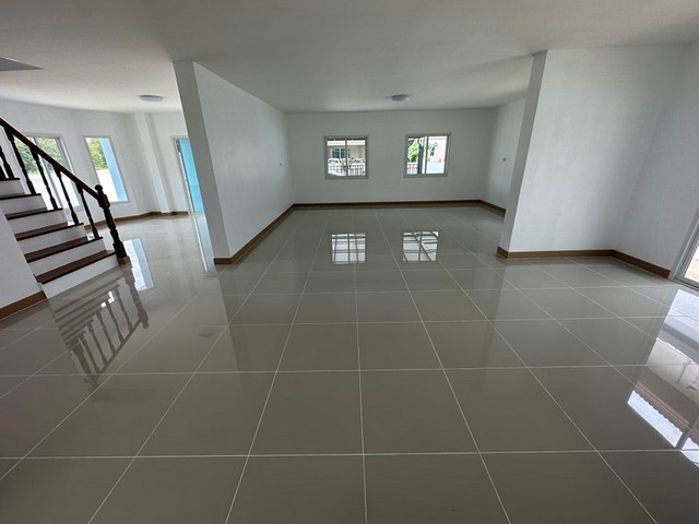 นาราภิรมย์ พุทธมณฑลสาย 3  บ้านเดี่ยวมือสอง  สภาพเหมือนใหม่ ที่ดินกว้าง