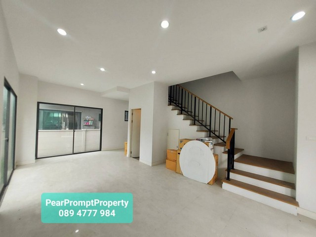 ขายทาว์นโฮม 3 ชั้น มือ 1 บ้านกลางเมือง พระราม 9 - กรุงเทพกรีฑา ไม่เคยเข้าอยู่