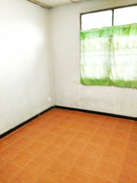 เฟอร์ครบ 16ตรว. 128ตรม.MRT วงศ์สว่าง ให้เช่าทาวน์เฮาส์ 2 ชั้น  3นอน 2น้ำ 1จอดรถ 3แอร์ ใกล้ 5 ป้ายรถเมล์ บิ๊กซี วงศ์สว่าง