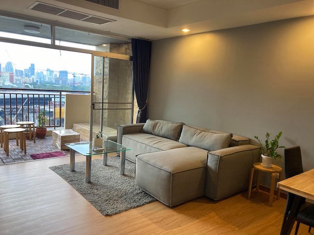 Monterey Place Sukhumvit 16, spacious, safe, clean, BTS Asoke.***Service for selling/renting houses, condos and giving advice. If interested, contact at any time***Interested in additional details or pictures or making an appointment to see the room?Contact Ekachai (Aui)T. 089-799-5598Line ID: @auiauiaui001 (add @ in front)Room type: 2 bedrooms, 1 bathroomSize 78 sq m., 13th floorNew, clean room, beautifully decorated, ready to move in.details-------------------------------------------------- ------------Rental price: 36,000 baht/month-------------------------------------------------- ------------* Complete electrical appliances- Air conditioning- fridge- TV- washing machine-------------------------------------------------- ------------*Facilities worth using- swimming pool– Fitness– The security guard– CCTV project-------------------------------------------------- ------------*Nearby important places (Based on information from Google Map)1. Terminal212. Sheraton Grande Sukhumvit