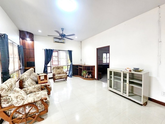 บ้านเดี่ยว 2 ชั้น 54ตรว. 150ตรม. เฟอร์บางส่วน เซ็นทรัลเฟสติวัล ม.หาดใหญ่ สงขลา เงียบสงบอากาศดี 8,999B-M 2นอน 3น้ำ 2แอร์ 2จอดรถ ตลาดบ้านพรุ Central Festival Hat Yai University Songkhla 2-story detached house 54sq.wa. 150sq.m. Partially furnished quiet good weather 8,999B-M 2bed 3bath 2A/C 2parking Ban Phru Market.ม.หาดใหญ่ ซ.เพชรเกษม ถ.กาญจนวนิช ตำบลบ้านพรุ อำเภอหาดใหญ่ สงขลา 90250โต๊ะ ตู้ เตียง เฟอร์ครบ 2 ห้องนอน 3 ห้องน้ำ1 ห้องครัว1 ห้องนั่งเล่น2 จอดรถ2 แอร์- รปภ.- ระบบกล้องวงจรปิดและคนดูแลสว�