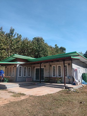 ขายด่วน บ้านสไตล์ลอฟ เนื้อที่ 3 งาน 88 ตารางวา บ.หนองฟ้าแลบ ต.ด่านซ้าย จ.เลย   ZE612