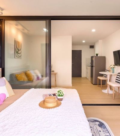 ติดต่อ  หลิน 088 598 6998  Line ID: positive.agลดราคา 1,250,000 ล้าน ฟรีโอน!!! ซีรีโน แอร์พอร์ต คอนโด ใกล้สนามบินเชียงใหม่ CNXรีโนวทใหม่ยกทั้งห้อง ใหม่กริ้บบบห้องนี้ผ่อนถูกกว่าเช่าแน่นอน.1 ห้องนอน  1 ห้องน้ำห้องขนาด 30 ตร.มพร้อมเครื่องใช้ไฟฟ้า และเฟอร์นิเจอร์ทั้งห้องเตียง 5 ฟุตโซฟาครัวทีวีตู้เย็นไมโครเวฟเครื่องทำน้ำอุ่นแอร์เครื่องซักผ้า.สถานที่สำคัญใกล้เคียง-เซ็นทรัลแอร์พอร์ต-เทสโก้ โ