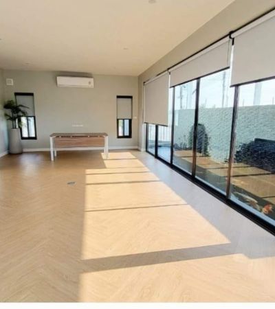 ขายขาดทุน บ้านในโครงการ ทำเลศักยภาพ  "เกรซแลนด์ : Grace Land"  ในสังคมหรูหรา บนถนนเส้นหลักเชียงใหม่-หางดง ใกล้ รร.นานาชาติ เกรซ 2 นาที