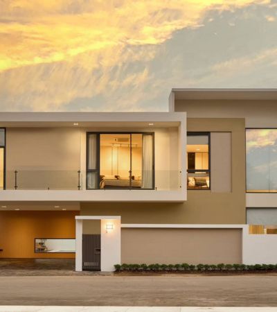 ติดต่อ หลิน 088 598 6998 Line ID: positive.agเพียง 12.9 ล้านบาท* (ฟรีโอน)Pool villa modern art luxury บ้านพร้อมสระว่ายน้ำส่วนตัว ทำเลสี่แยกราชพฤกษ์ (พืชสวนโลก ไนท์ซาฟารี)ใกล้ โรงเรียนนานาชาติ 7 แห่ง .3 ห้องนอน 4 ห้องน้ำ 2 ที่จอดรถ 1 สระว่ายน้ำระบบเกลือเนื้อที่ 65ตรวพื้นที่ใช้สอยรวมราว 300 ตร.ม.#มาพร้อมกับบิวท์อินเฟอร์นิเจอร์ทั้งหลังงานเฟอร์นิเจอร์ลอยตัวครบครันเครื่องใช้ไฟฟ้าครบ แอร์5เครื่อง  TV2เครื่อง ตู้เ