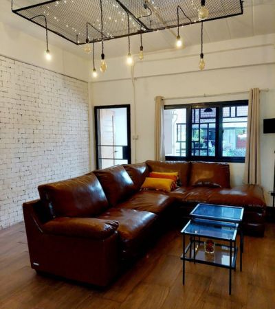 ทาวเฮ้าส์ 2ชั้น สไตล์ลอฟท์ ต่อเติมระเบียงหน้าบ้าน-หลังบ้าน กว้างมาก พร้อมเฟอร์นิเจอร์