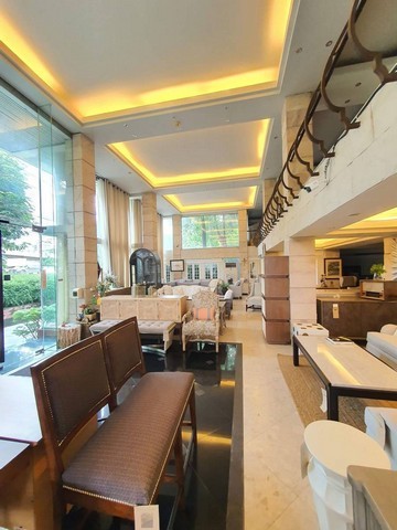 ให้เช่าโชว์รูม  ใกล้CDCใกล้เซ็นทรัลอีสวิลล์ 2,200 ตร.ม.    ติดถนนเลียบทางด่วนเอกมัย - รามอินทรา  4 ชั้นไม่รวมดาดฟ้า