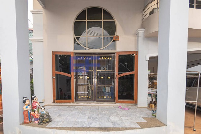 ขายบ้านเดี่ยว ศุภาลัย การ์เด้นท์วิลล์ รัตนาธิเบศร์ หลังมุม หน้าโครงการ