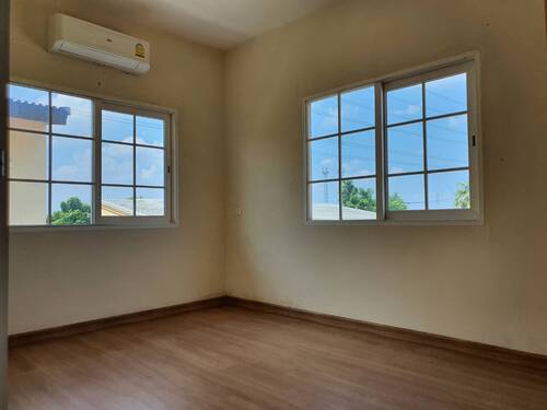 ทาวโฮม 3 ชั้น อ่อนนุช65 35ตร.วา หมู่บ้านโกลเด้นซิตี้ ซอย อ่อนนุช 65 แขวงสวนหลวง กรุงเทพรายทาวน์โฮม 3 ชั้น หมู่บ้านโกลเด้น ซิตี้อ่อนนุช-พัฒนาการ ซอยอ่อนนุช65 แยก14รายละเอียดทาวน์โฮม 3 ชั้น  5ห้องนอน 3 ห้องน้ำ 1 ห้องครัวใหญ่ จอดรถได้ 2 คันหมู่บ้านโกลเด้น ซิตี้ อ่อนนุช-พัฒนาการ ซอยอ่อนนุช65 แยก14บ้านพร้อมอยู่  หลังริมมีพื้นที่ด้านข้าง   หน้าบ้านไม่ชนใครบรรยากาศดี หมู่บ้านน่า