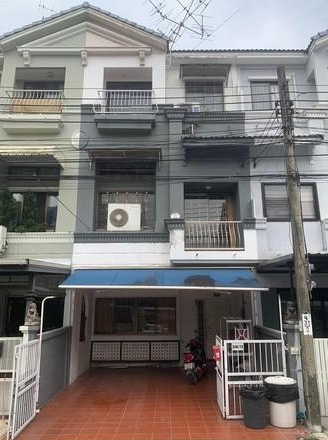 ให้เช่าทาวน์โฮม 3 ชั้น บ้านกลางเมือง เหม่งจ๋าย ลาดพร้าว 80 ใกล้เลียบด่วน