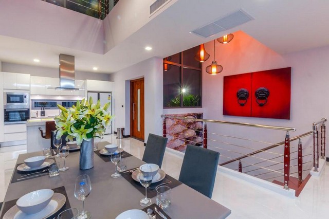 For Sales : Rawai, Private Pool Villa with Sea view, 3 Bedrooms 4 Bathrooms