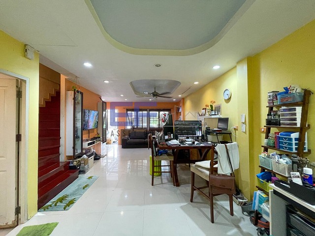 ทาวน์เฮ้าส์ ดิเอ็กซ์คลูซีฟ สวนหลวง ร.9 ซอยเฉลิมพระเกียรติ72 ประเวศ