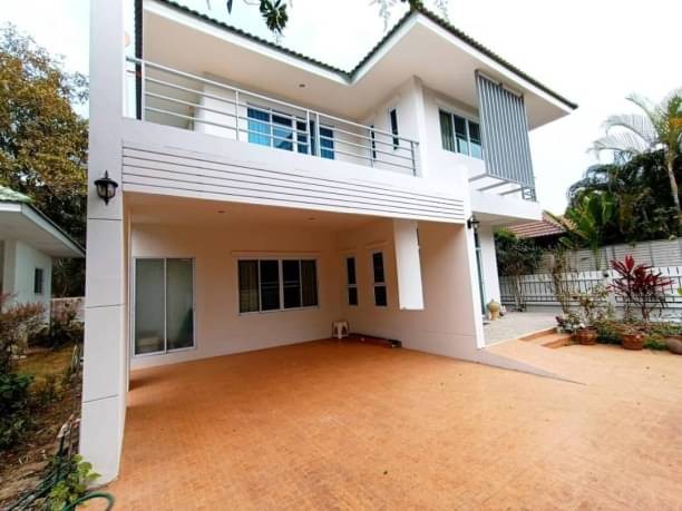 ให้เช่า 20,000 บาท/เดือน 74 ตรว. 4 นอน 4 น้ำ บ้านสวย 2 ชั้น #ใกล้พืชสวนโลก สวย กว้างขวาง อยู่ท่ามกลางต้นไม้มากมาย อากาศดี เงียบสงบ ร่มรื่น