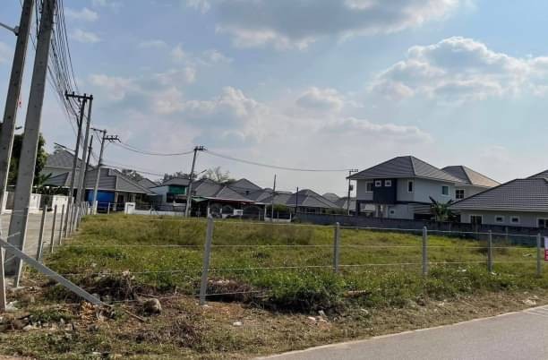 โซนสันทราย ขายตรว.ละ 16,000 บาท เนื้อที่ 367 ตรว. สันนาเม็ง แบ่งขายได้ ล้อมรั้วแล้ว แปลงหัวมุม ไปเซ็นทรัลเฟสติวัล เพียง 13 นาที