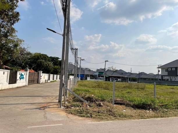 โซนสันทราย ขายตรว.ละ 16,000 บาท เนื้อที่ 367 ตรว. สันนาเม็ง แบ่งขายได้ ล้อมรั้วแล้ว แปลงหัวมุม ไปเซ็นทรัลเฟสติวัล เพียง 13 นาที