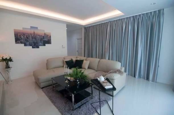 ขายพร้อมผู้เช่า 9.8 ล้าน พูลวิลล่าหรู 2 ชั้น 100 ตรว. 4 นอน 5 น้ำ สันผักหวาน หางดง​ สไตล์โมเดิร์น