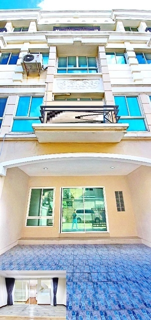 มีทางเชื่อมSkywalk เดินทะลุห้าง ซีคอนสแควร์ ศรีนครินทร์  โคตรใหญ่ 5 นอน ให้เช่าโฮมออฟฟิศ MRT สวนหลวง ร.9  4ชั้น สวยเรียบหรู 32ตรว. 5นอน 