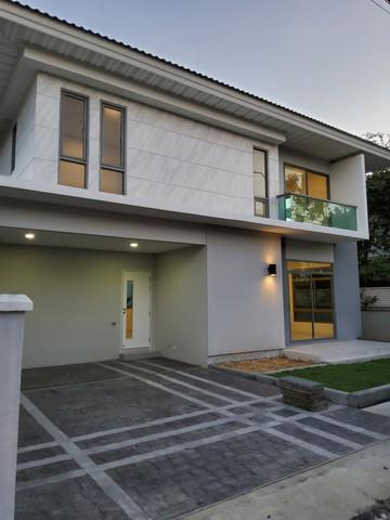 EPL-HS1057 ขายบ้านเดี่ยว 2 ชั้น  ถนนกรุงเทพกรีฑา โครงการเพอร์เฟค เพลส พระราม 9-กรุงเทพกรีฑา เนื้อที่ 56.3 ตร.วพื้นที่ 175 ตรม. 4 ห้องนอน