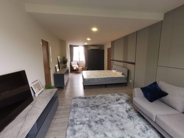 ให้เช่าทาวโฮม เนื้อที่ 49.40 ตร.ว. พื้นที่ใช้สอย 336 ตารางเมตร 3 ชั้น   6 ห้องนอน  อัลติจูด คราฟ บางนา ใกล้Mega & Ikea บางนา