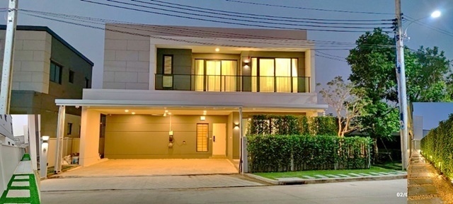 เมกา บางนา เฟอร์จัดเต็ม รักสัตว์ 65ตรว. เซนโทร บางนา เมกา บางนา MRT ศรีลาซาล ให้เช่าคฤหาสน์หรู 2 ชั้น  265ตรม. 149,998B-M พร้อมเข้าอยู่ 4นอน 4น้ำ 3จอดรถ 5แอร์ fully furnished loves pet Centro Bangna 65sq.wa. Mega Bangna MRT Sri Lasalle luxury for rent 2 floors265sq.m. 149,998B-M ready to move in 4bed 4bath 3parking 5A/C Mega Bangna.ซอยกาญจนาภิเษก ถนนกาญจนาภิเษก ต.บางแก้ว อ.บางพลี จ.สมุทรปราการ 1045065ตรว.    65sq.wa.265ตรม.   265sq.m.4 ห้องนอน 4 ห้องน้ำ 1 Powder room2 ห้องรับแขก1 ครัวใน1 ครัวนอก1 ห้องนอนแม่บ้าน + ห้องน้ำ แยก3 