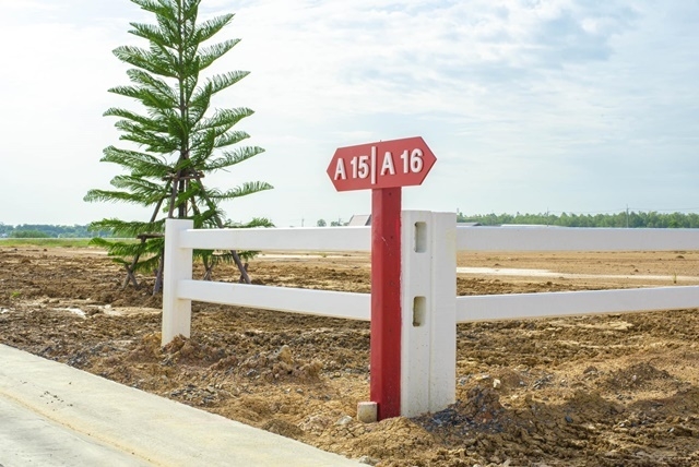 ขายที่ดินแปลงใหญ่คลอง8-9-10 76ไร่ คลอง9 เฟอร์นิเจอร์ แปลงละ 2 ไร่ ทำโกดังได้ 9,749 บาท/ตรว. ที่ดินทุกแปลงถมสูง