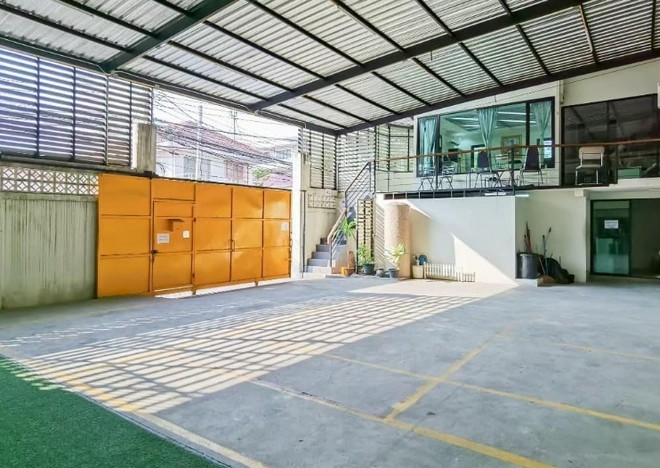 ให้เช่าอาคารโกดัง สำนักงาน พื้นที่ 1,000 ตรม ลาดพร้าว 41 ใกล้โชคชัยสี่ 