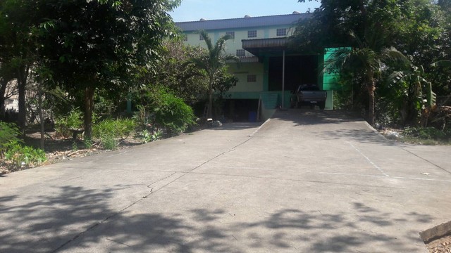 บ้าน ที่ดิน ลาดพร้าว 64 แยก 16 area 352 ตรว. 3 Bedroom 5 Bathroom 30999999 BAHT เท่าทุน กรุงเทพ