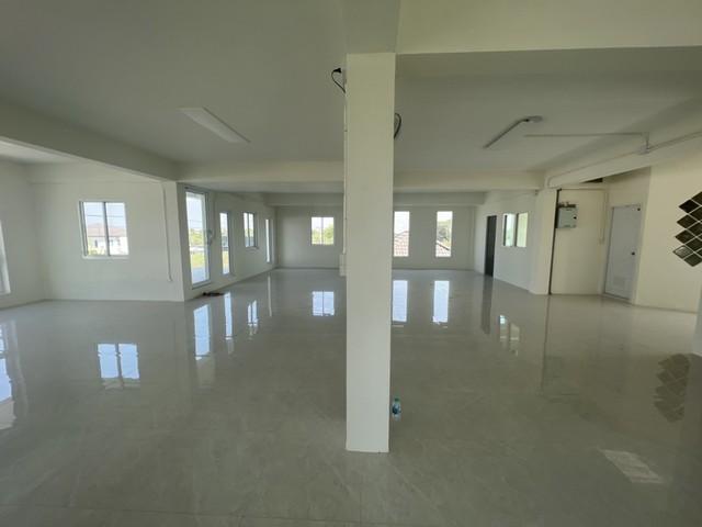 ให้เช่าอาคารพาณิชย์ 4 ชั้น พัฒนาการ 97 ทำออฟฟิศ 10 ห้องนอน 3 ห้องน้ำ จดทะเบียนได้ 4 ชั้น 698 ตารางเมต 99 ตารางวา