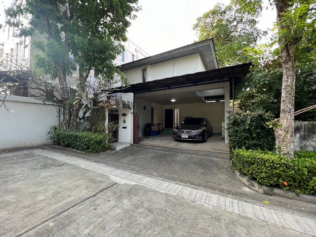 ขายด่วน บ้านเดี่ยวย่านทาว์นอินทาว์น ทำเลดี  Noble Tara Ekamai-Rama 9  84 ตรว ขาย 16 ล้าน