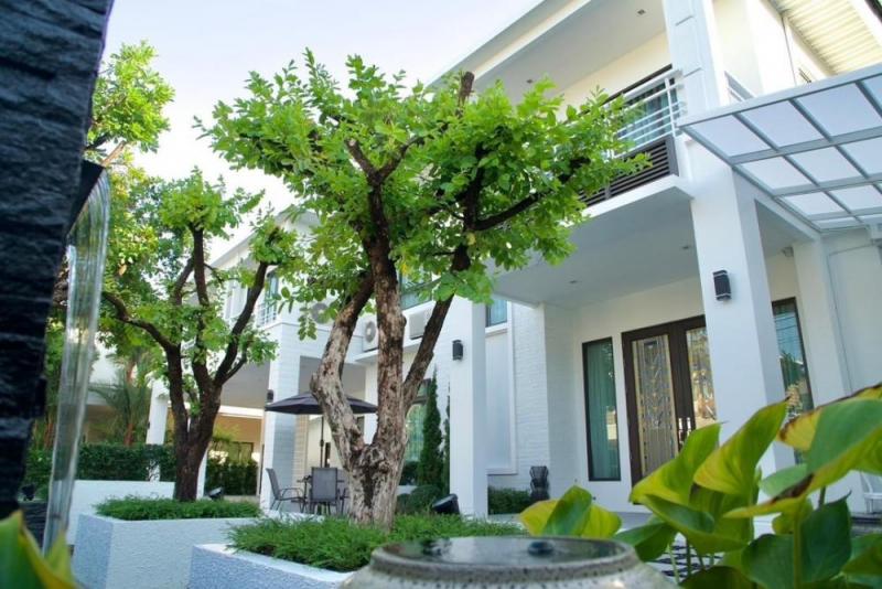 บ้านหรูเนื้อที่ 130วา5นอน 5น้ำ ใกล้สนามบินสุวรรณภูมิ เพียง 5 นาที โรบินสัน ลาดกระบัง ถนนลาดกระบัง สุวรรณภูมิ