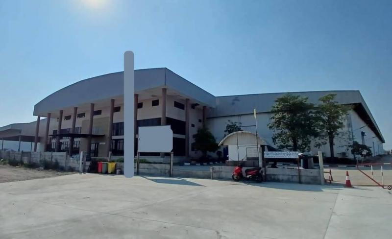 ให้เช่าคลังสินค้า รองรับการจัดเก็บสินค้าแบบ On-Ground ย่านบางปะกง ฉะเชิงเทรา ( สามารถแบ่งเช่าได้ )ราคาเช่า 80 บาท / ตารางเมตร ( สัญญาขั้นต่ำ 3 ปี ประกัน 3 เดือน ล่วงหน้า 1 เดือน ) ที่ตั้ง ถนนสุขุมวิท (สายเก่า) อำเภอบางปะกง จังหวัดฉะเชิงเทราติดต่อ : คุณภัสพงณ์ 063-409-8164Line : deedaa23พื้นที่ใช้สอย 14,000 ตารางเมตร จำนวน 2 ห้องน้ำ ( แยกชาย / หญิง )พื้นที่โกดังรับน้ำหนักได้ 3 ตัน / ตร.ม.ความสูงของหลัง�