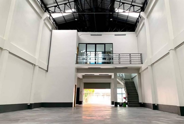 ให้เช่าโรงงานขนาดเล็ก 280 ตารางเมตร ติดถนนเทพกาญจนา อ.บางน้ำจืด รถtrailer สามารถขับเข้าภายในโกดังได้