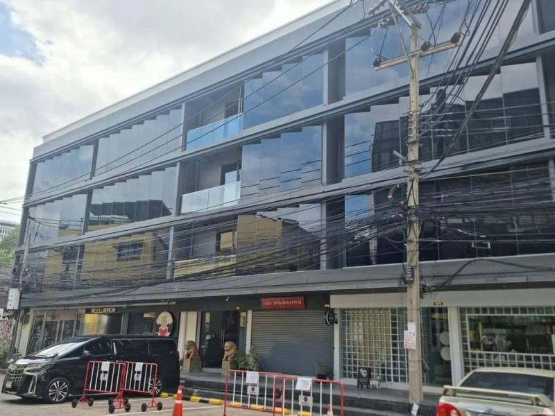 ให้เช่าอาคารสำนักงาน ชั้น 3 มีลิฟท์ ใกล้โลตัสพระราม 4