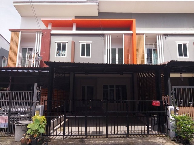 ขายทาวน์เฮ้าส์โครงการ ดิ อิเธอโน่ รามคำแหง 174 มีนบุรี กทม PKK03-01065