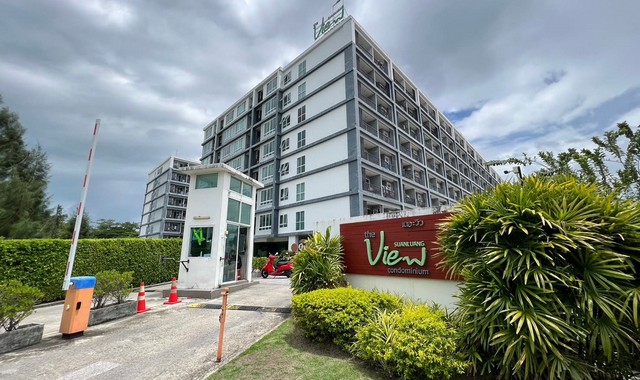 รายละเอียดเพิ่มเติม Code ID : PKK02-00879  ราคาขาย 1,968,000  บาท- ขนาดพื้นที่ :   32.80 ตร.ม.- พื้นที่ใช้สอย :   -- จำนวนห้อง :   1 ห้องนอน 1 ห้องน้ำ - ที่จอดรถ :    1   คัน- บ้านหันทางทิศ : - พิกัดทรัพย์ : https://maps.app.goo.gl/7gNAEJiEiJuJUW7LA    สถานที่ใกล้เคียง- ใกล้โรงพยาบาลวชิระภูเก็ตสาขาหยี่เต้ง- ใกล้ซุปเปอร์ชีปสาขานาคา- ใกล้ โรงพยาบาลดีบุก   สอบถามเพิ่มเติม/นัดชมโทร. 097-419-5982(พลอย)โทร. 096-932-4624(ออมสิน)Line : @panaya (มี@ด้านหน้า)ปรึกษาสินเชื่�