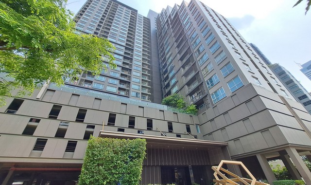 ขายคอนโดโครงการ ไฮฟ์ ตากสิน คลองสาน จังหวัดกรุงเทพมหานคร PKK05-00854