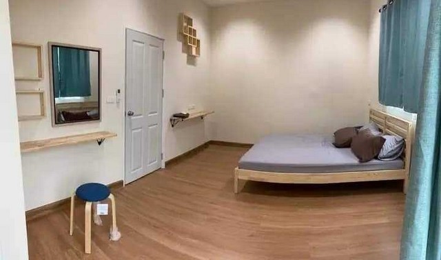 ให้เช่าทาวน์โฮม 2 ชั้น บ่อวิน ศรีราชา ชลบุรี พร้อมเข้าอยู่