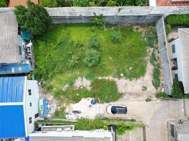 ขายที่ดิน103 ตร.วาย่านเลียบด่วน เซ็นทรัลอีสต์วิลล์ ซอยประดิษฐ์มนูธรรม 15 ,นาคนิวาส 16 หน้ากว้างประมาณ 25 เมตร ลึกประมาณ 16 เมตร